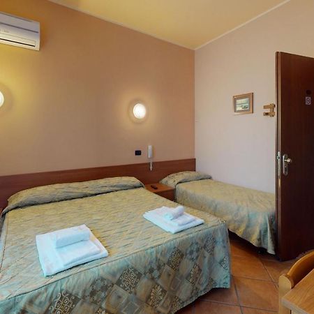 Hotel Residence Mirafiori Loano Kültér fotó