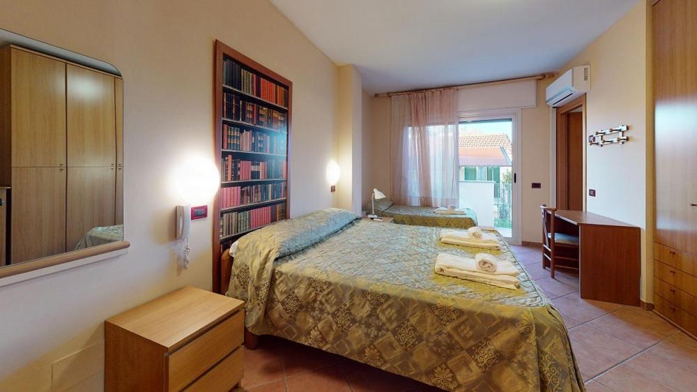 Hotel Residence Mirafiori Loano Kültér fotó