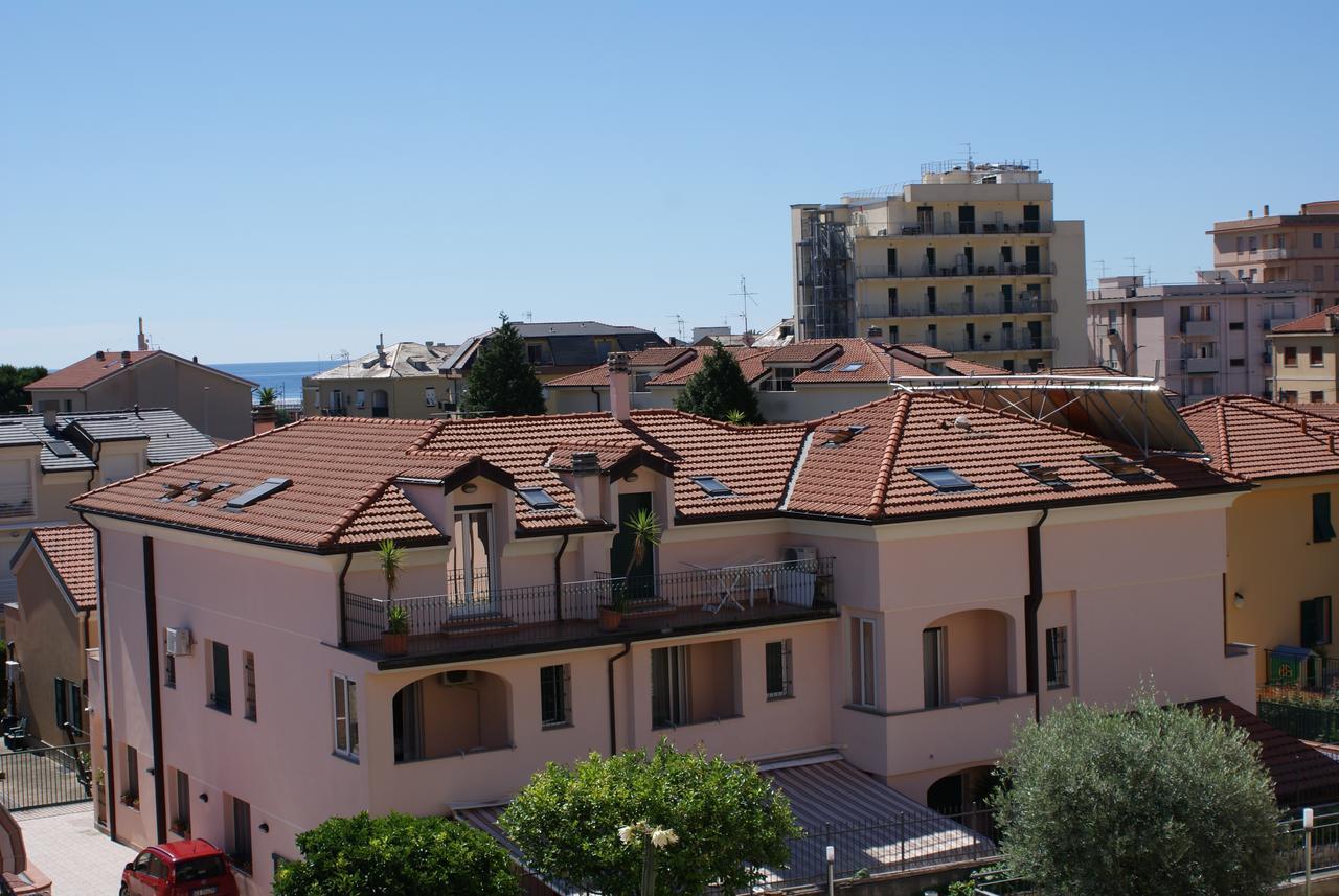 Hotel Residence Mirafiori Loano Kültér fotó