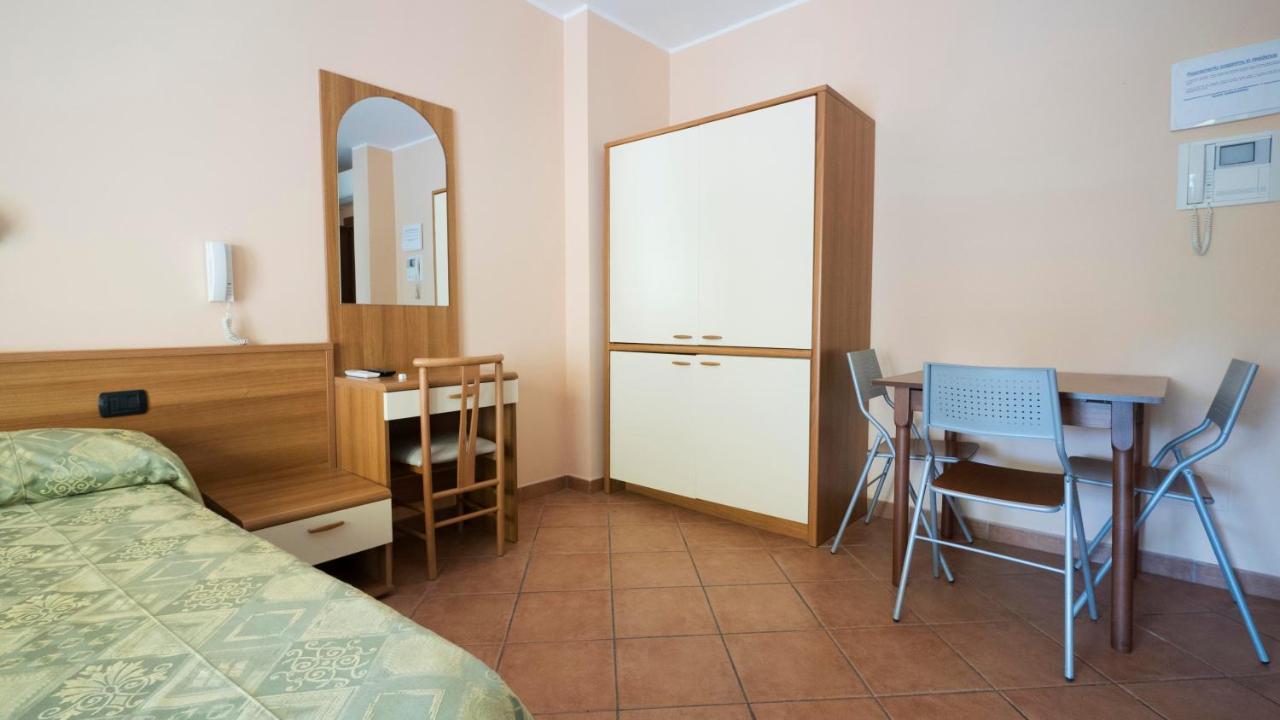 Hotel Residence Mirafiori Loano Kültér fotó
