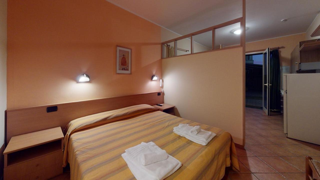 Hotel Residence Mirafiori Loano Kültér fotó