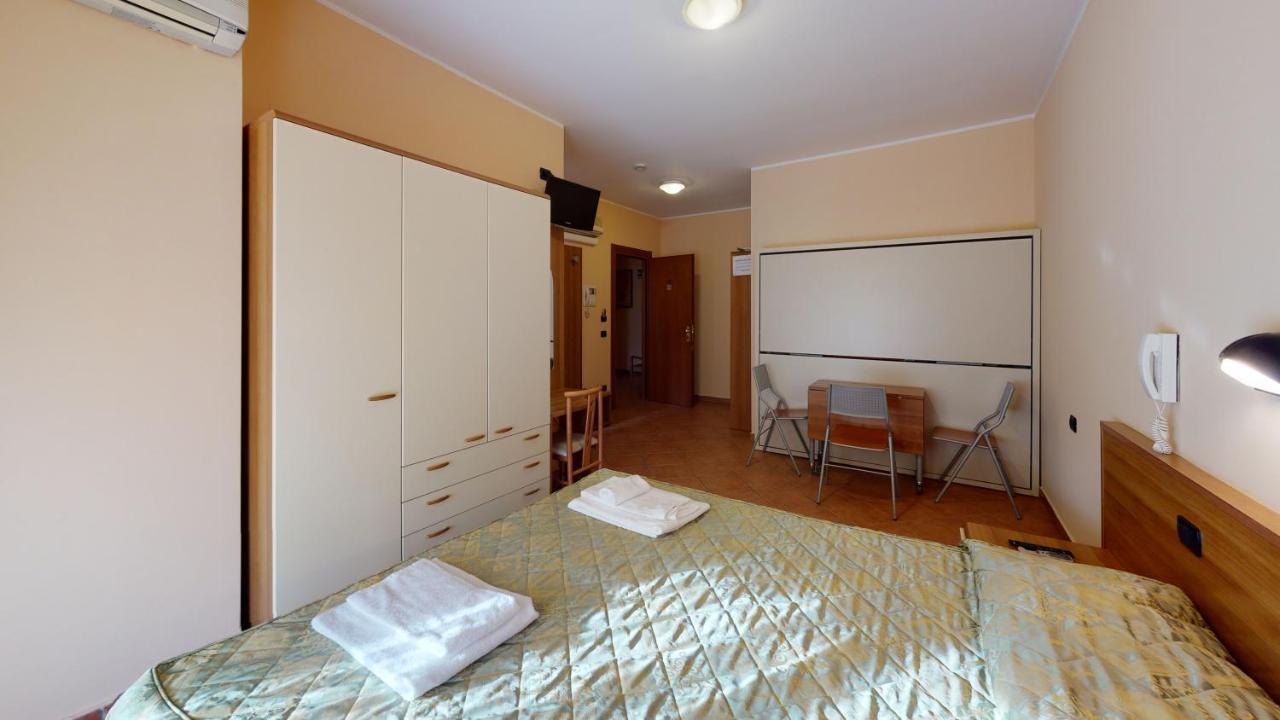 Hotel Residence Mirafiori Loano Kültér fotó