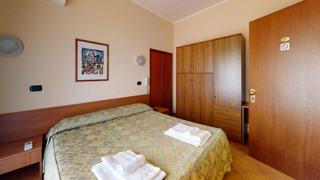 Hotel Residence Mirafiori Loano Kültér fotó